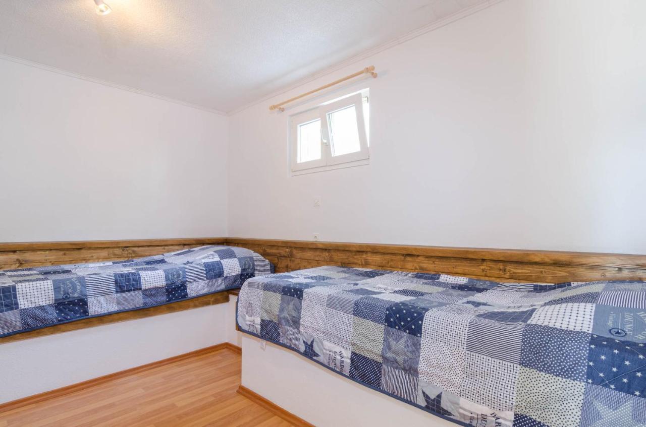 Apartments Mokalo 奥瑞比克 外观 照片
