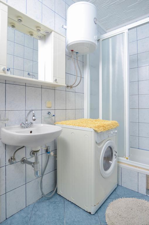 Apartments Mokalo 奥瑞比克 外观 照片