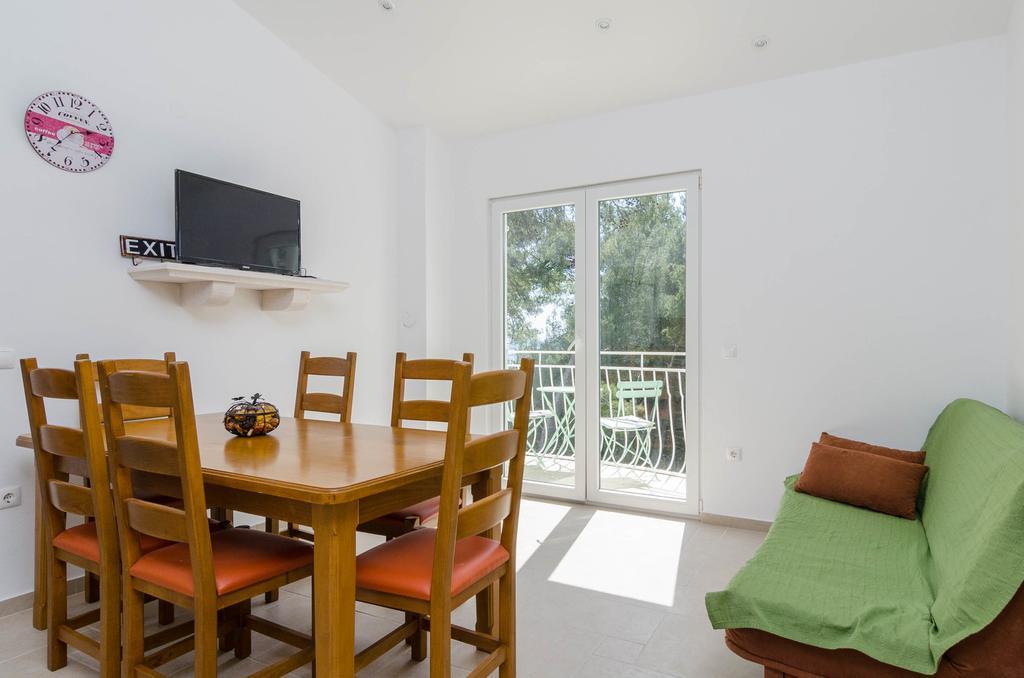 Apartments Mokalo 奥瑞比克 外观 照片